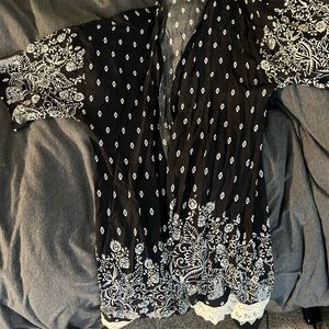 Black and white kimono/swim suit cover